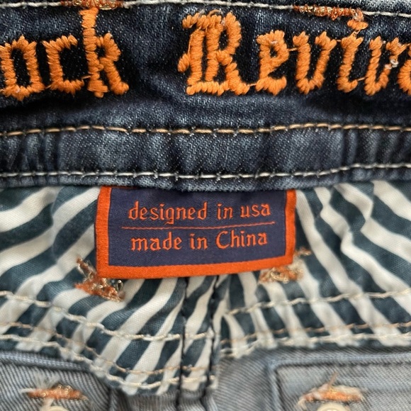 Rock Revival Mid Rise Curvy Capri Jean Audrina Wash Embroidery Rhinestones Sz 28 - Picture 14 of 16